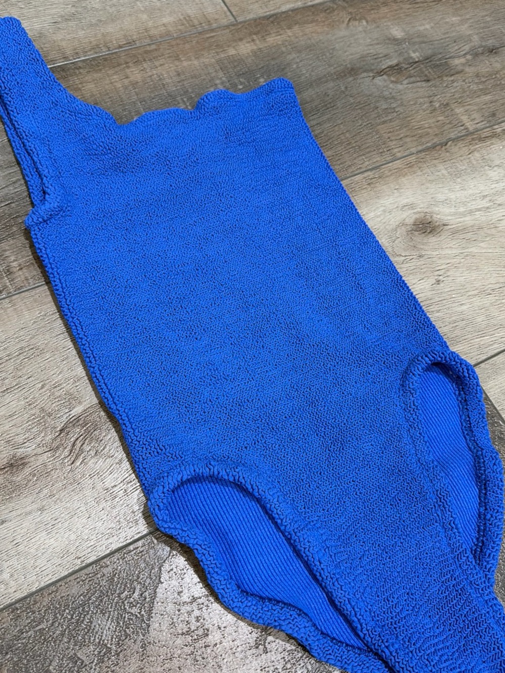Hunza G Nancy one should one piece swimsuit in royal blue - Picture 2 of 6